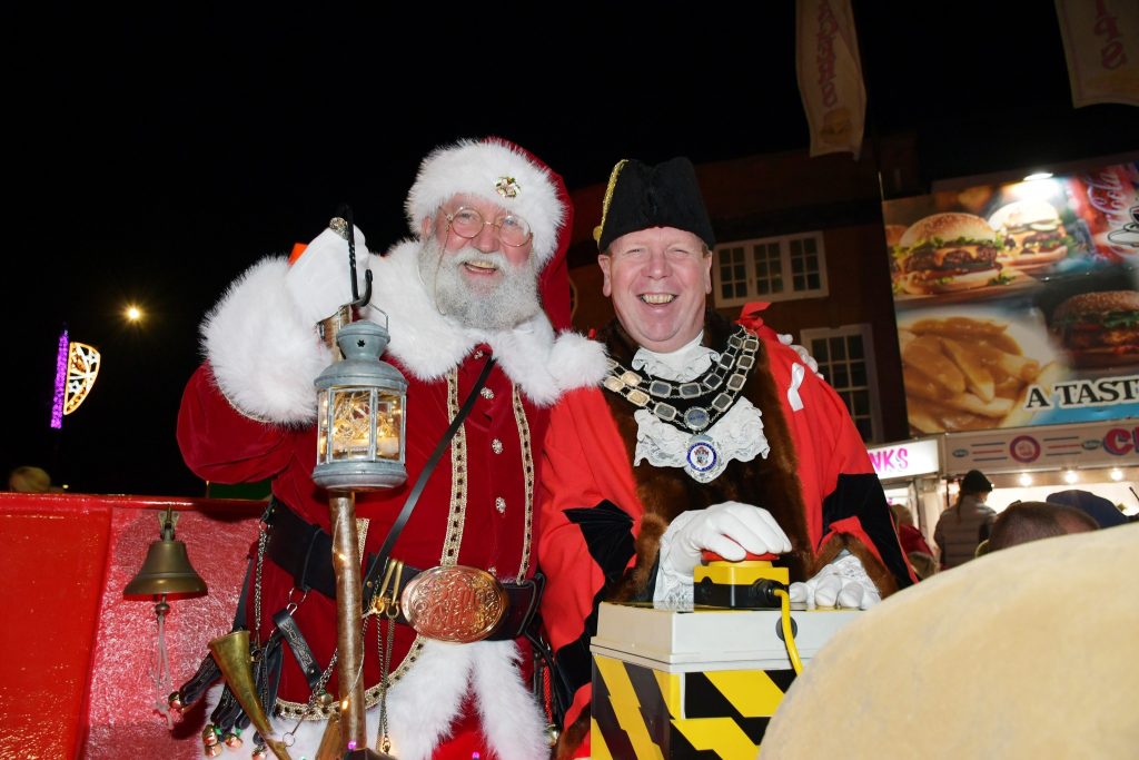 38-christmas-light-switch-on-1024x683